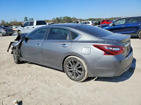 1N4AL3AP3JC295481 2018 NISSAN ALTIMA - Image 2
