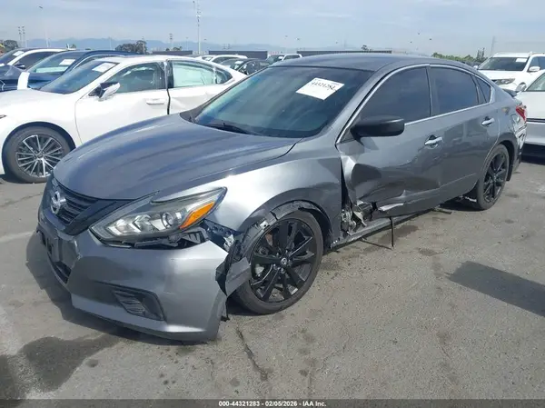 1N4AL3AP3JC297683 2018 NISSAN ALTIMA - Image 2