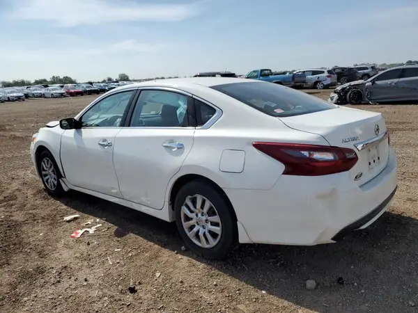 1N4AL3AP3JC297957 2018 NISSAN ALTIMA - Image 2