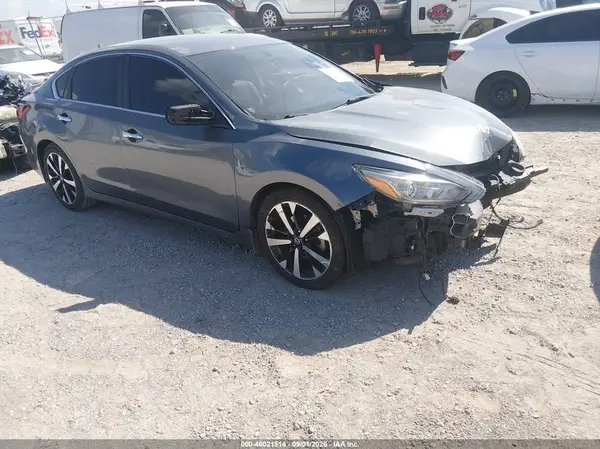 1N4AL3AP3JC298512 2018 NISSAN ALTIMA - Image 1