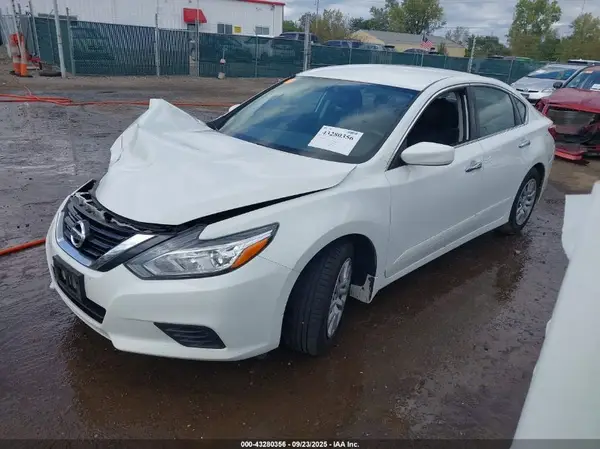 1N4AL3AP3JC470411 2018 NISSAN ALTIMA - Image 2