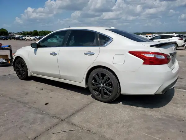 1N4AL3AP3JC472952 2018 NISSAN ALTIMA - Image 2