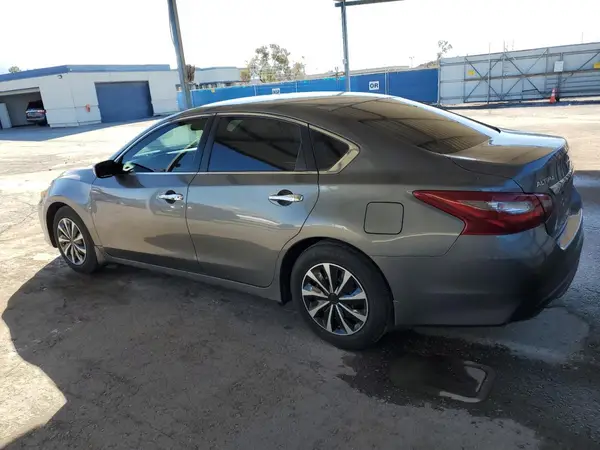 1N4AL3AP3JC475902 2018 NISSAN ALTIMA - Image 2