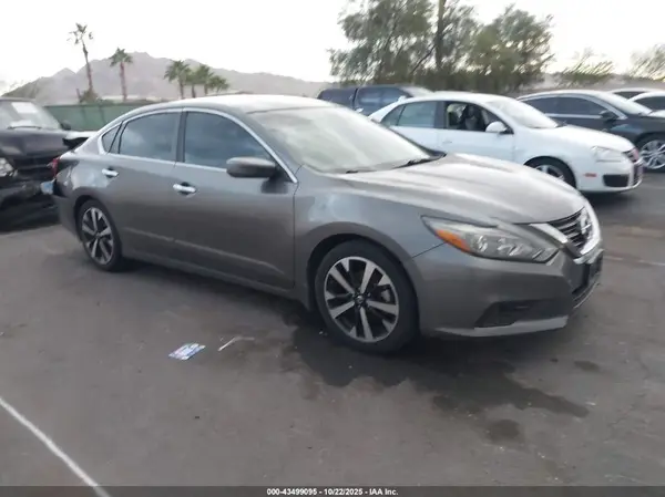 1N4AL3AP3JC476502 2018 NISSAN ALTIMA - Image 1