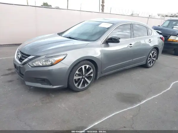 1N4AL3AP3JC476502 2018 NISSAN ALTIMA - Image 2