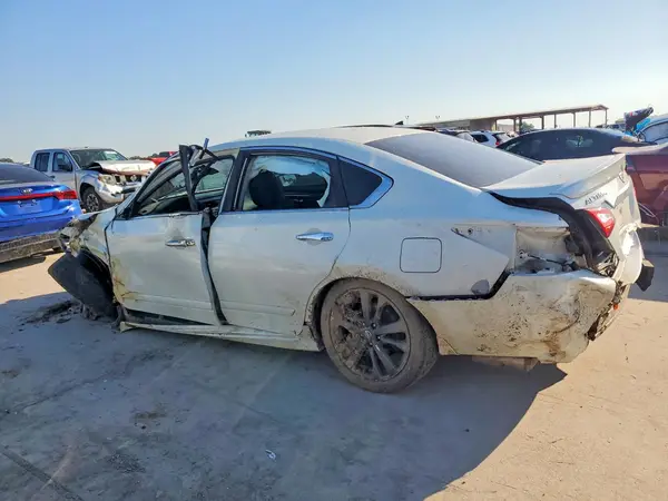 1N4AL3AP4GC109889 2016 NISSAN ALTIMA - Image 2