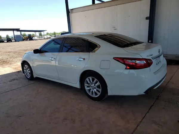 1N4AL3AP4GC111335 2016 NISSAN ALTIMA - Image 2