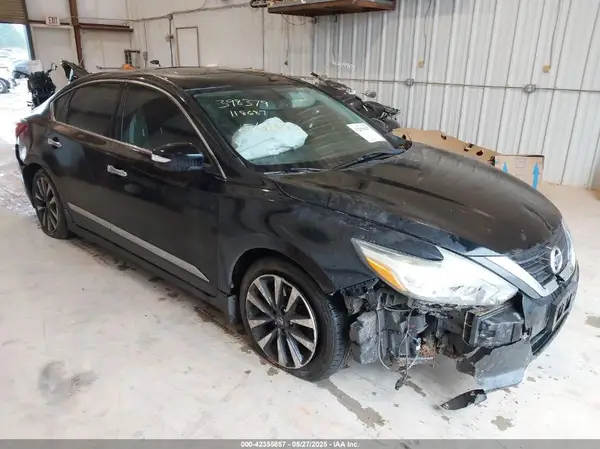 1N4AL3AP4GC118687 2016 NISSAN ALTIMA - Image 1