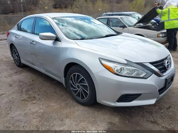 1N4AL3AP4GC120813 2016 NISSAN ALTIMA - Image 1