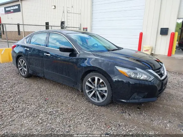 1N4AL3AP4GC122304 2016 NISSAN ALTIMA - Image 1