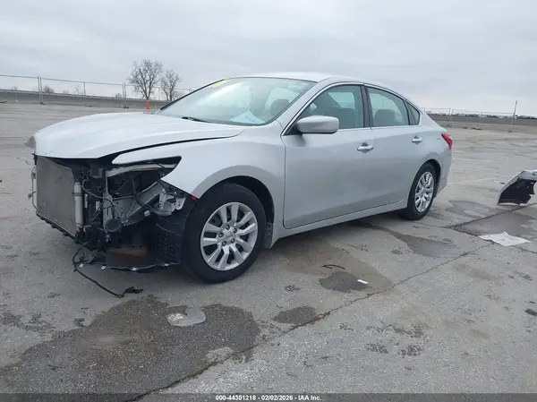 1N4AL3AP4GC125834 2016 NISSAN ALTIMA - Image 2