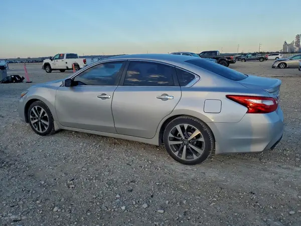 1N4AL3AP4GC128412 2016 NISSAN ALTIMA - Image 2