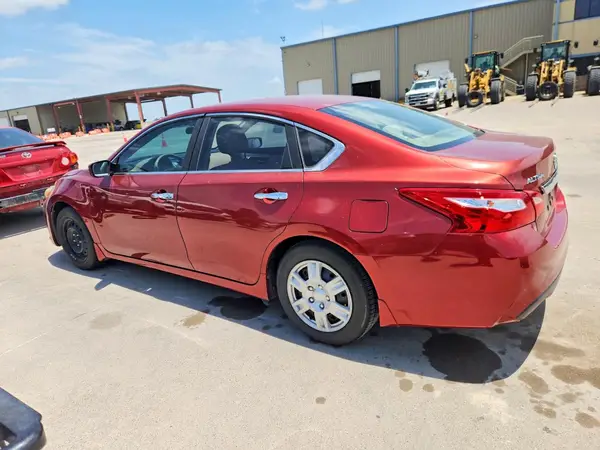 1N4AL3AP4GC131049 2016 NISSAN ALTIMA - Image 2