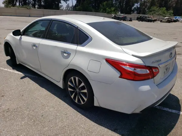 1N4AL3AP4GC135117 2016 NISSAN ALTIMA - Image 2