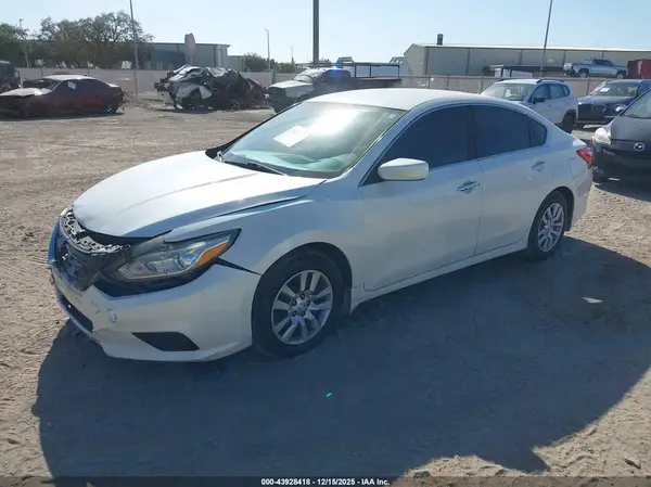 1N4AL3AP4GC135926 2016 NISSAN ALTIMA - Image 2