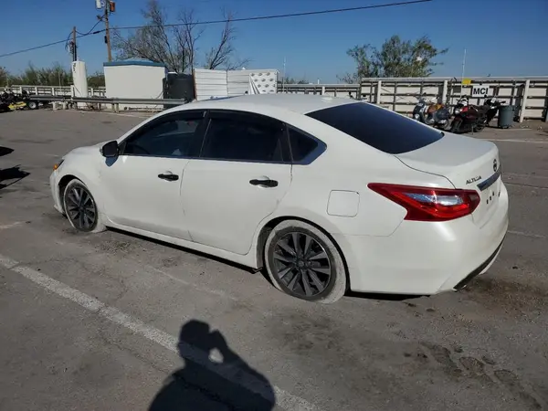 1N4AL3AP4GC136719 2016 NISSAN ALTIMA - Image 2