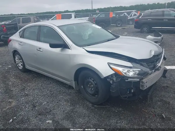 1N4AL3AP4GC159899 2016 NISSAN ALTIMA - Image 1