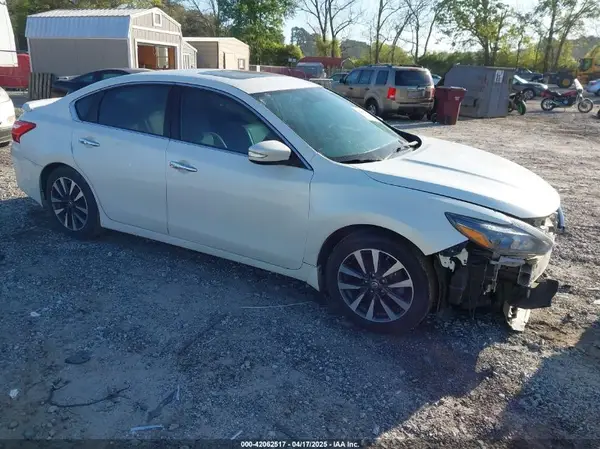 1N4AL3AP4GC166156 2016 NISSAN ALTIMA - Image 1