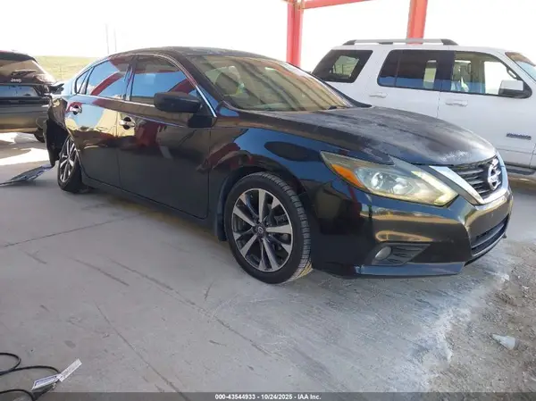 1N4AL3AP4GC168201 2016 NISSAN ALTIMA - Image 1