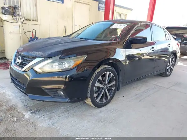 1N4AL3AP4GC168201 2016 NISSAN ALTIMA - Image 2