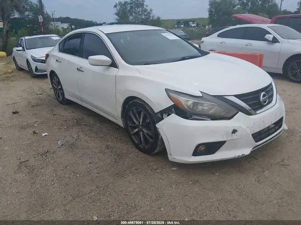 1N4AL3AP4GC172698 2016 NISSAN ALTIMA - Image 1