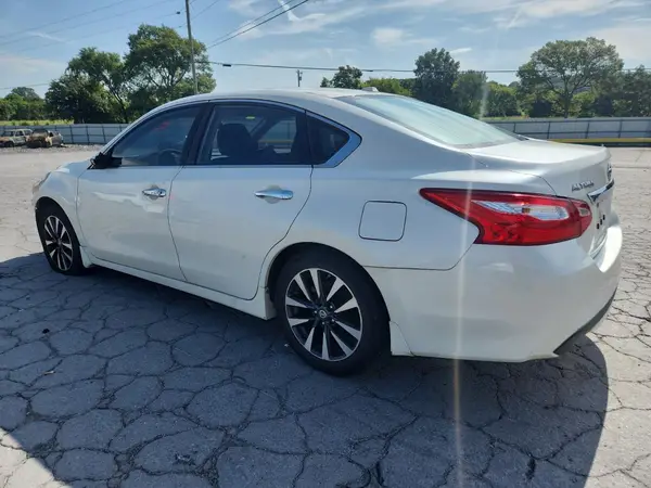 1N4AL3AP4GC175052 2016 NISSAN ALTIMA - Image 2
