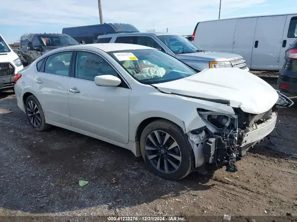 1N4AL3AP4GC184379 2016 NISSAN ALTIMA - Image 1