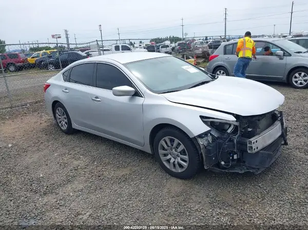 1N4AL3AP4GC215324 2016 NISSAN ALTIMA - Image 1