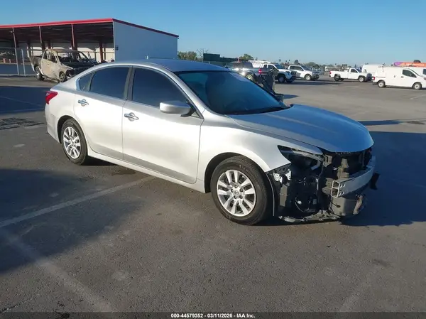 1N4AL3AP4GC223147 2016 NISSAN ALTIMA - Image 1