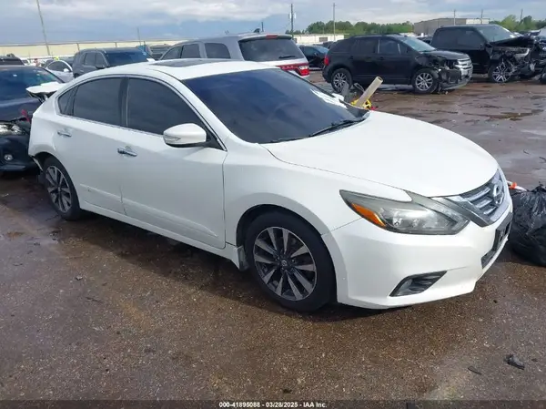 1N4AL3AP4GC236206 2016 NISSAN ALTIMA - Image 1