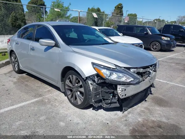 1N4AL3AP4GC238151 2016 NISSAN ALTIMA - Image 1