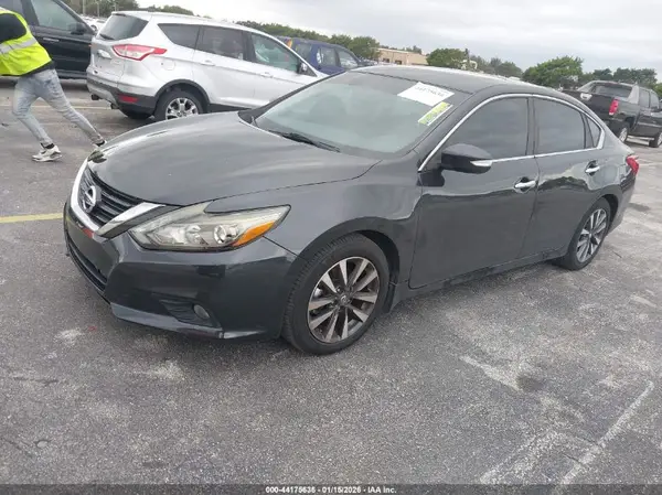 1N4AL3AP4GC243950 2016 NISSAN ALTIMA - Image 2