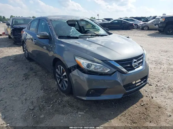 1N4AL3AP4GC248646 2016 NISSAN ALTIMA - Image 1