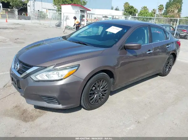 1N4AL3AP4GC250154 2016 NISSAN ALTIMA - Image 2