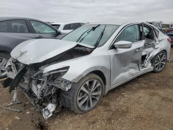 1N4AL3AP4GC250655 2016 NISSAN ALTIMA - Image 1