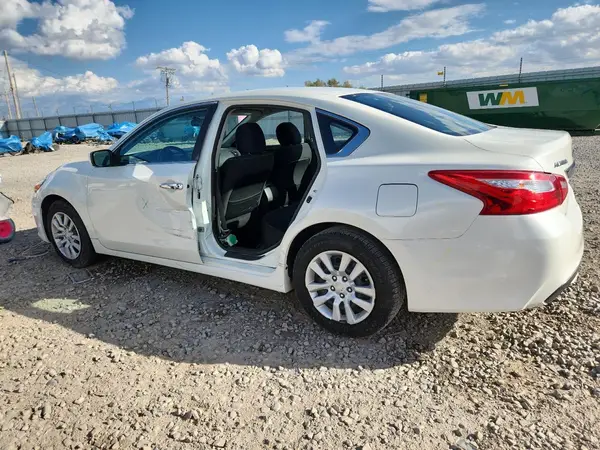 1N4AL3AP4GC258738 2016 NISSAN ALTIMA - Image 2