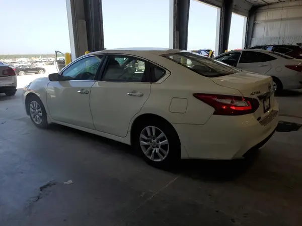1N4AL3AP4GC258772 2016 NISSAN ALTIMA - Image 2