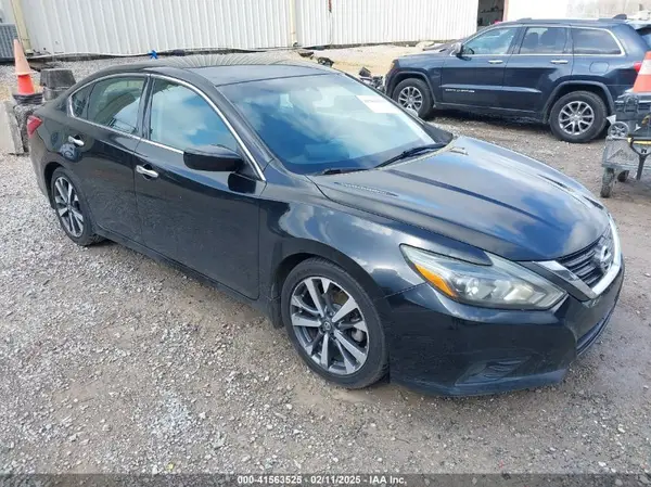 1N4AL3AP4GC259162 2016 NISSAN ALTIMA - Image 1