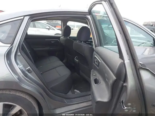 1N4AL3AP4GC260599 2016 NISSAN ALTIMA - Image 8