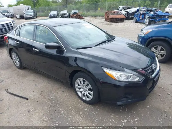 1N4AL3AP4GC275278 2016 NISSAN ALTIMA - Image 1