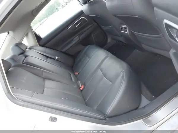 1N4AL3AP4GC278584 2016 NISSAN ALTIMA - Image 8