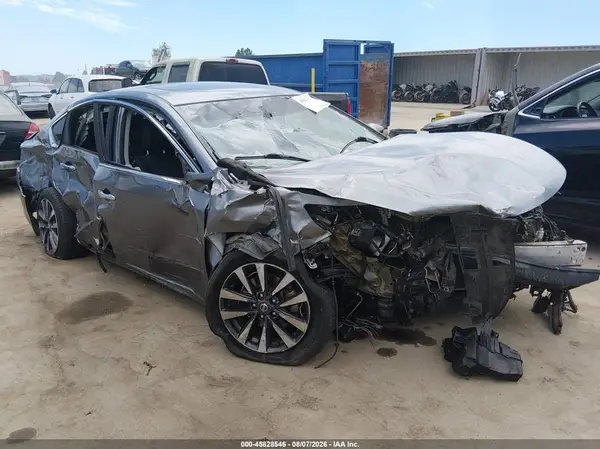 1N4AL3AP4GC283316 2016 NISSAN ALTIMA - Image 1