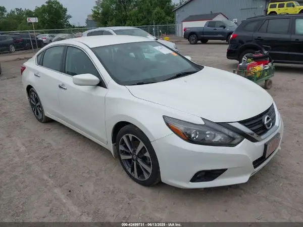 1N4AL3AP4GC294364 2016 NISSAN ALTIMA - Image 1