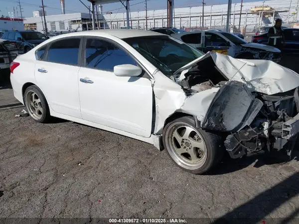 1N4AL3AP4GC294400 2016 NISSAN ALTIMA - Image 1