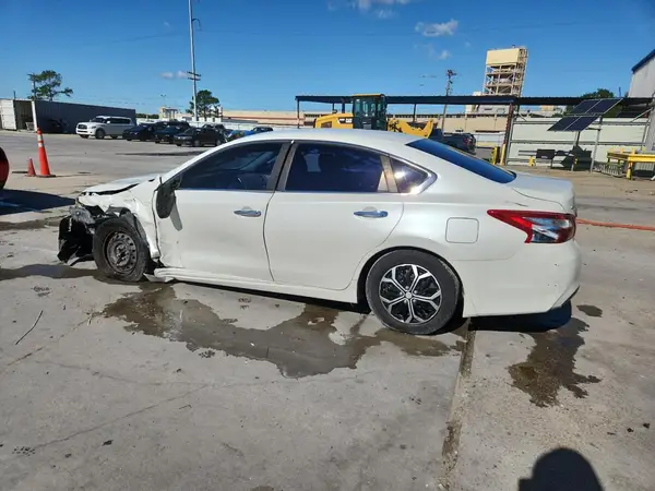 1N4AL3AP4GN318652 2016 NISSAN ALTIMA - Image 2