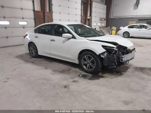 1N4AL3AP4GN329666 2016 NISSAN ALTIMA - Image 1