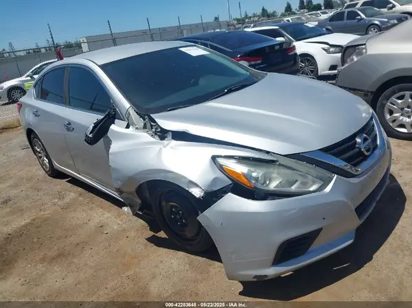 1N4AL3AP4GN368886 2016 NISSAN ALTIMA - Image 1