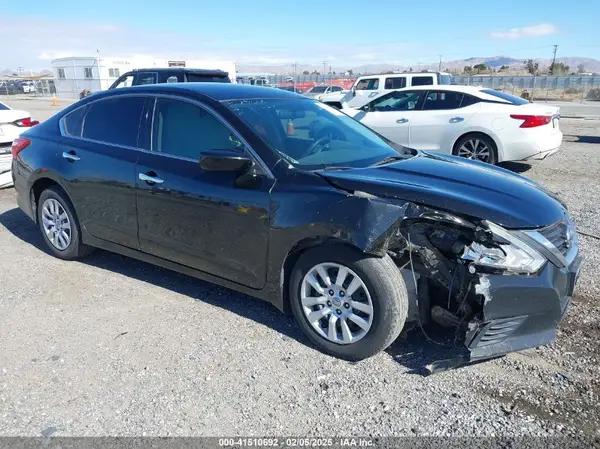 1N4AL3AP4GN381105 2016 NISSAN ALTIMA - Image 1