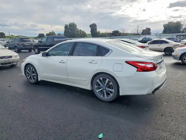 1N4AL3AP4GN381735 2016 NISSAN ALTIMA - Image 2