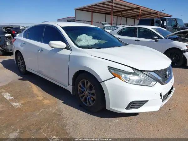 1N4AL3AP4GN382092 2016 NISSAN ALTIMA - Image 1